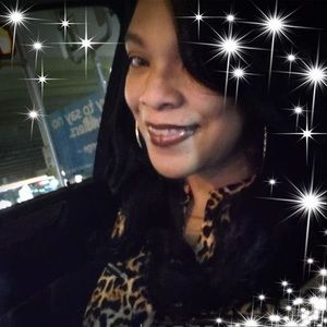 Meet your Posher, Roxanne